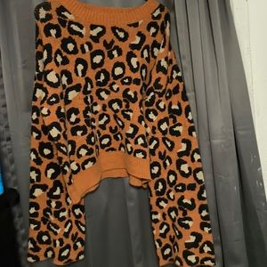 Leopard scoop neck sweater with big flowy  sleeves